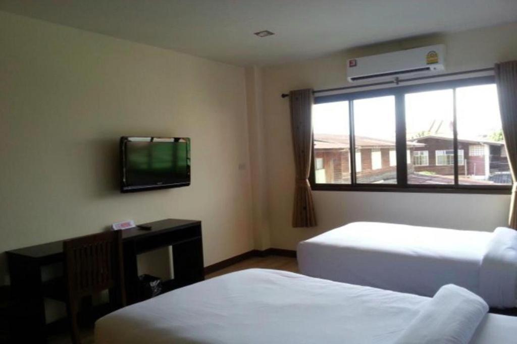 Ponburi Hotel Nan Exterior photo