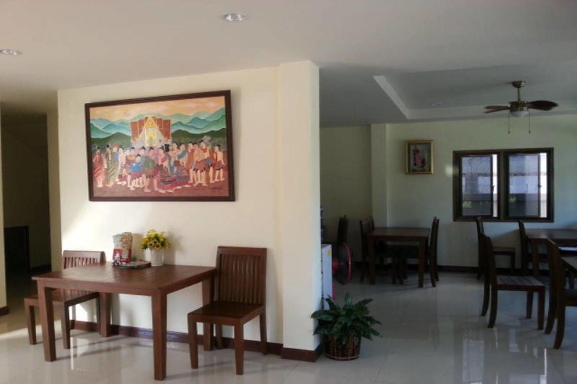 Ponburi Hotel Nan Exterior photo